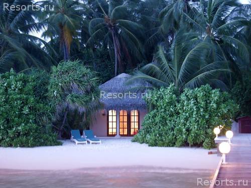 Vakarufalhi Island Resort 9